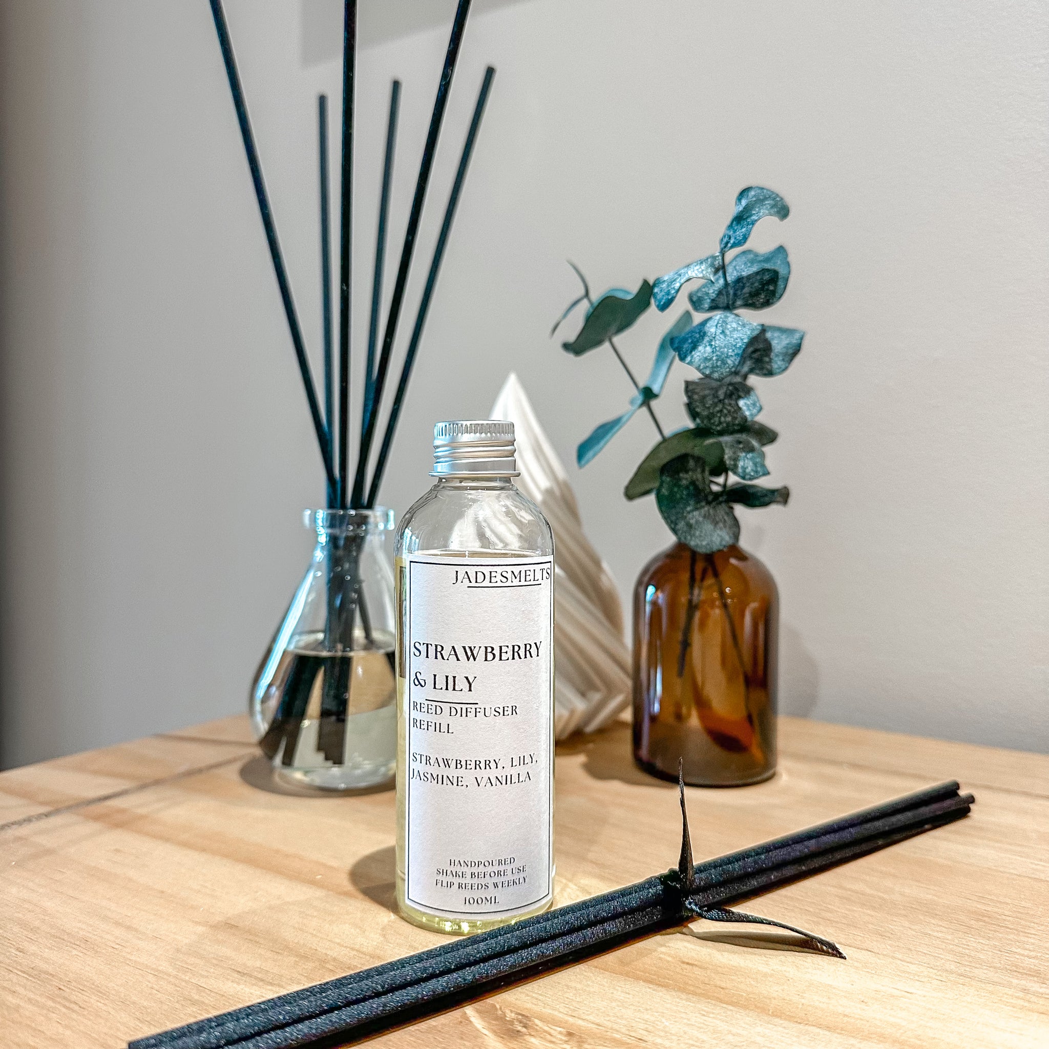 'Strawberry & Lily' Reed Diffuser Refill & Reeds